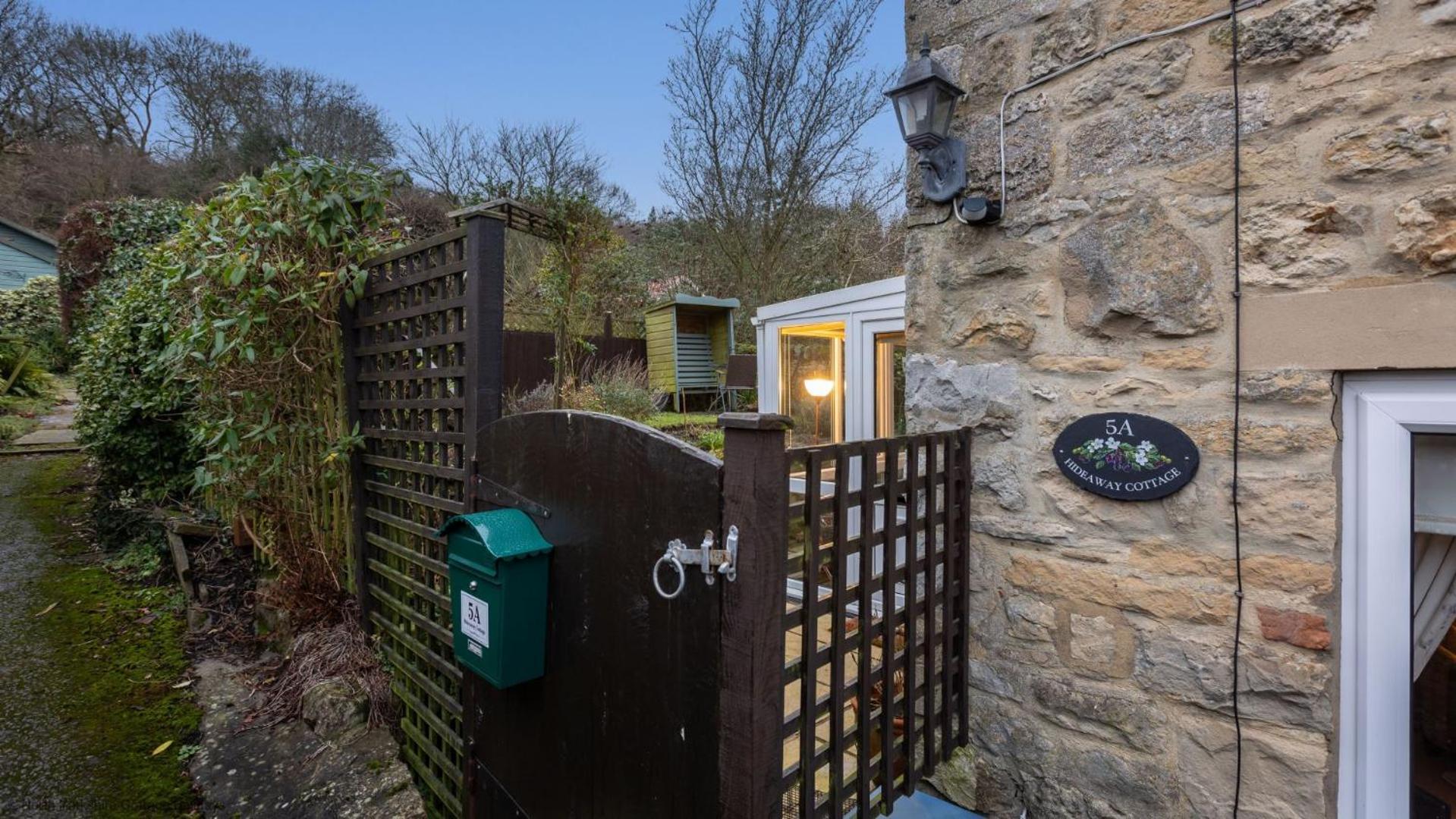 Picturesque Stone Cottage In The Heart Of North Yorkshire Village - Hideaway Cottage Extérieur photo